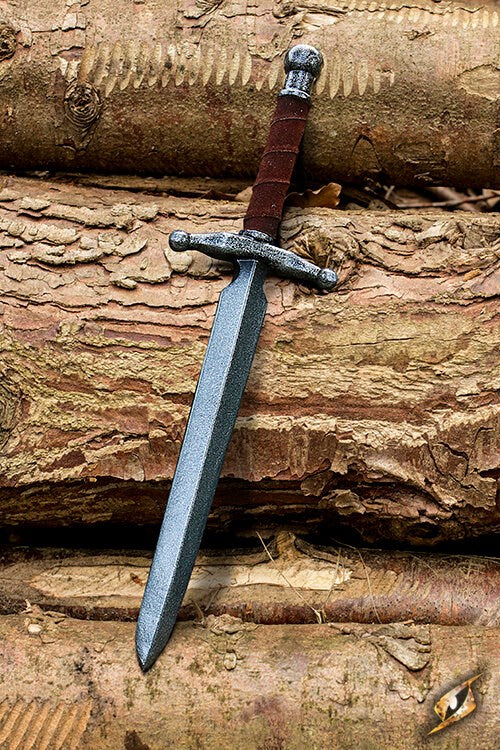 Stiletto – Thin and realistic dagger in latex foam for LARP