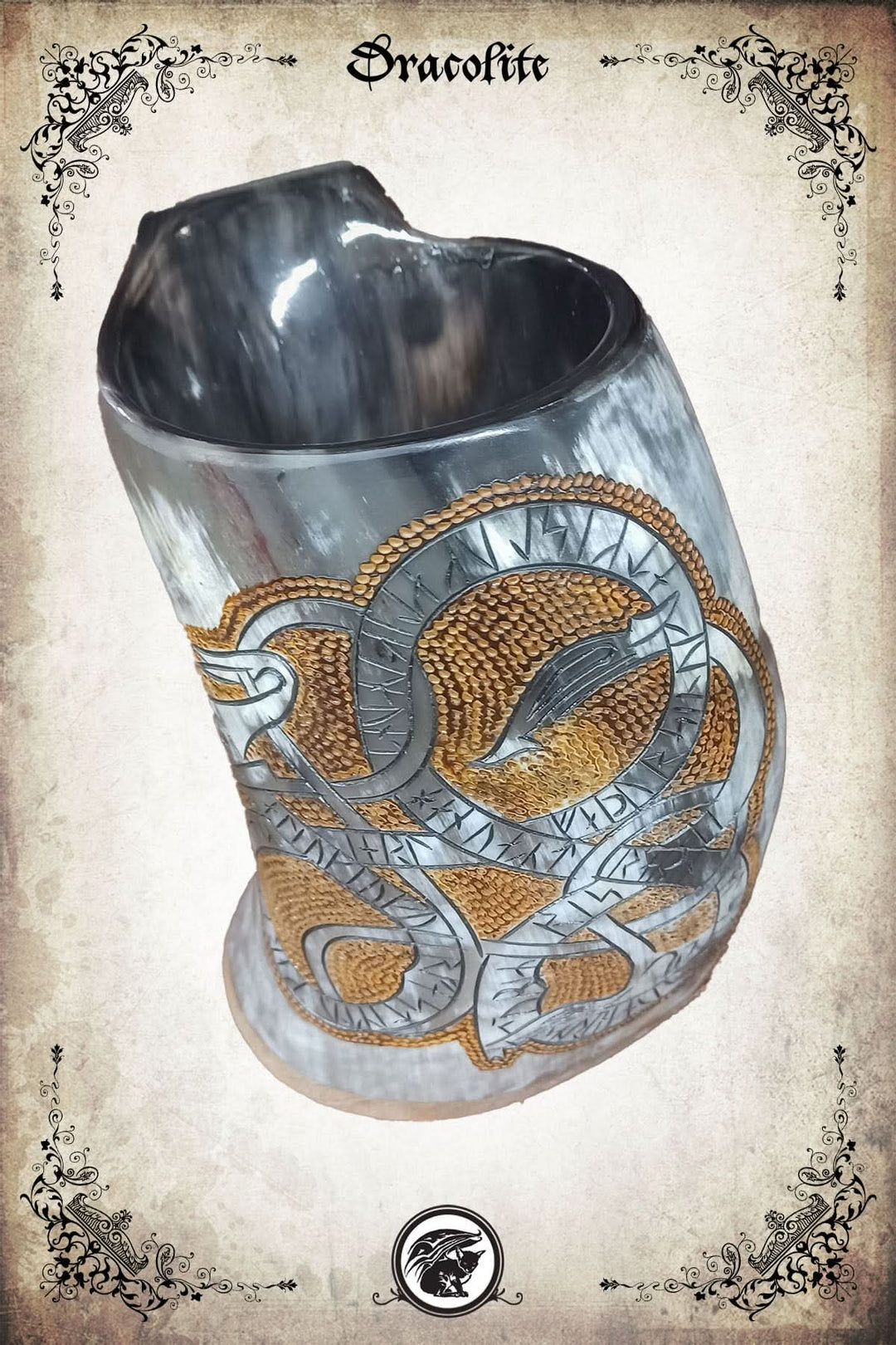 Tasse en Corne Gravée Jörmungandr
