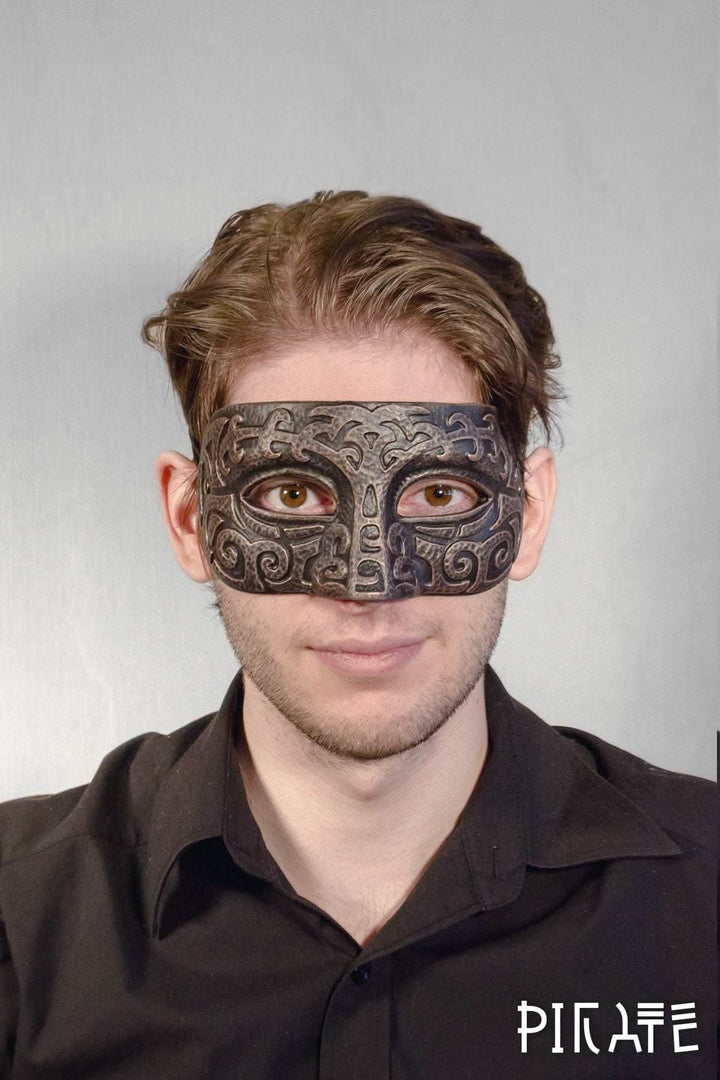 Masque Tribal