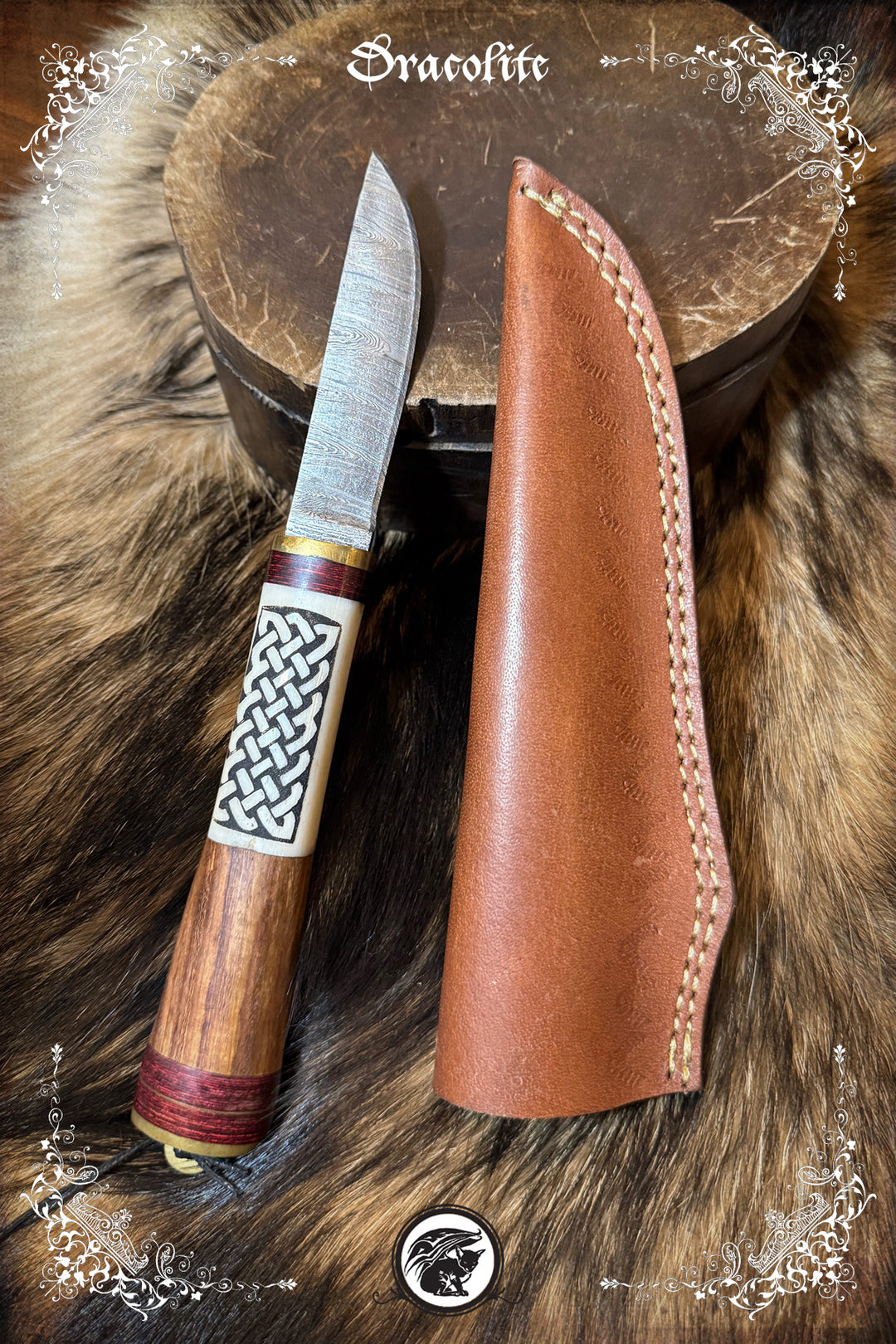 Couteau Viking forgé - Manche gravé os et bois