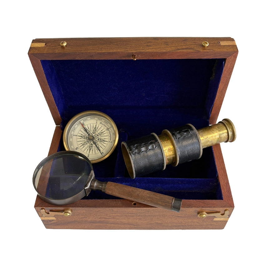 Ensemble De Navigation Maritime